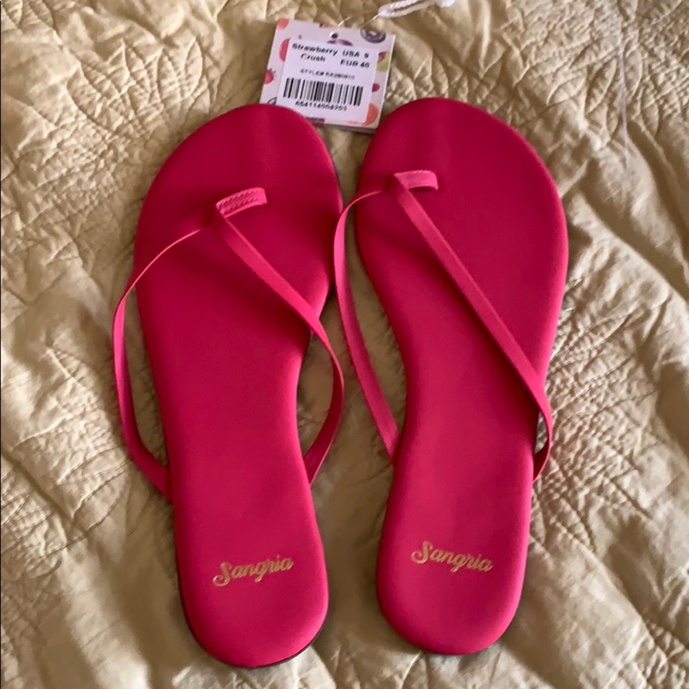 Strawberry Sangria flip flops size 9